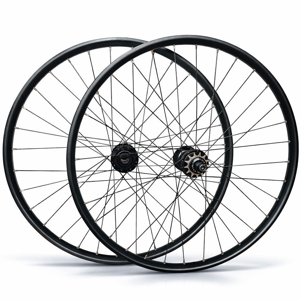 26” MTB / Dirt Jump Wheel Set – 6-Bolt Disc – 15×100 Front / 10×135 Rear – 25mm Rim – Tubeless Compatible – Performance Hubs – Single Speed
