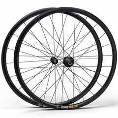700c Road Wheel Set – Rim Brake – QR – 14mm Rim – PILLAR Aero-Bladed Spokes – Performance Hubs – HG / XDR – 8–12 Speed – 1595g